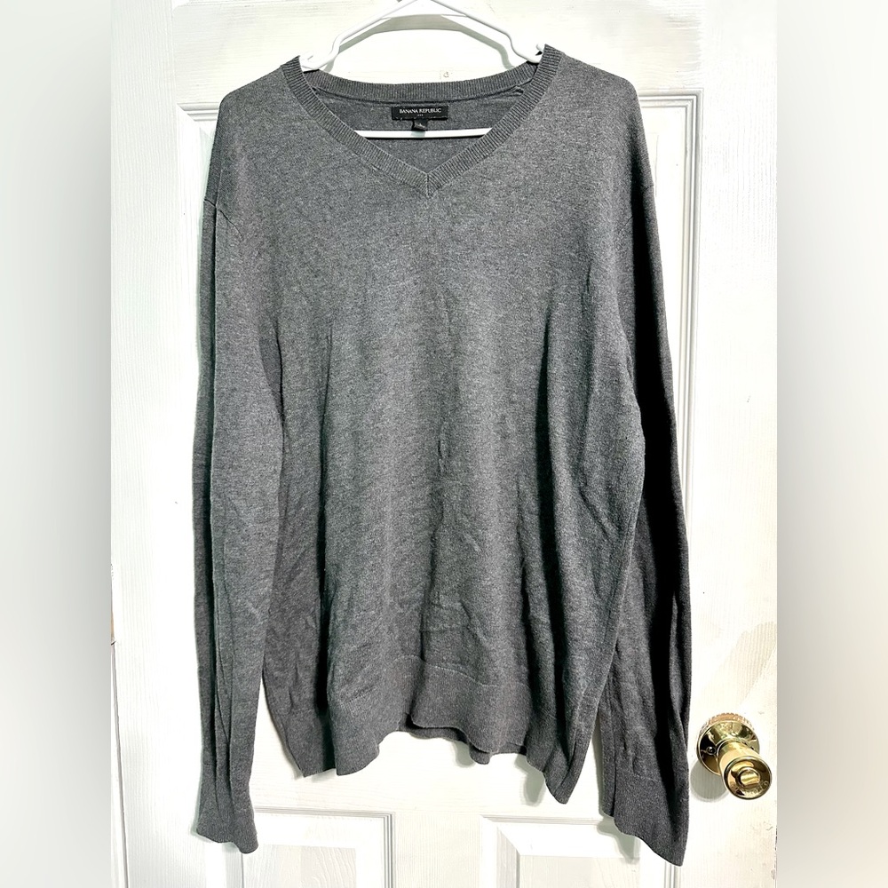 Banana Republic V Neck Pullover Sweater